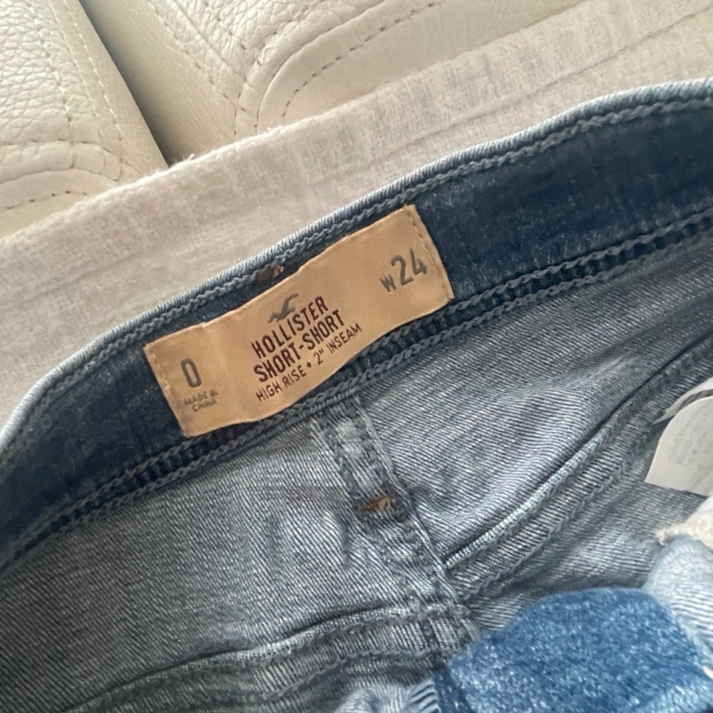 Four Pairs of Denim Shorts, Sizes 2, 24 ,25, S - Picture 14 of 15